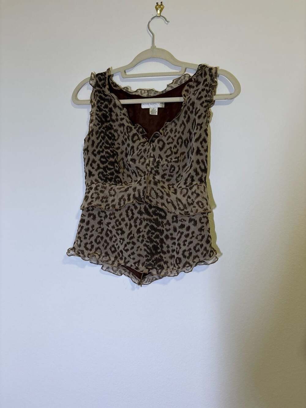 Petite Sophisticate Leopard Print Ruffle Peplum Sleeveless Top Size 2